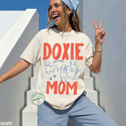 Doxie Mom Comfort Colors® T-shirt